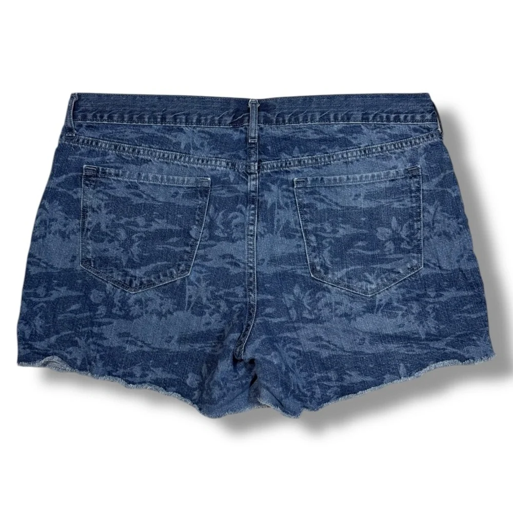 Old Navy Women's The Diva Cut Off Denim Shorts Blue Tropical Size 14 - Picture 3 of 4